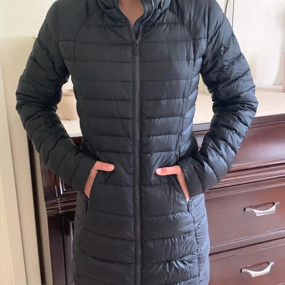 Lululemon Down Puff Coat/Jacket, size 4 - Picture 4 of 6